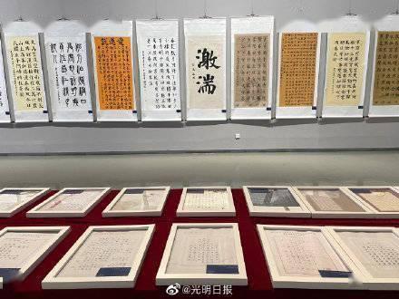 逃离废弃高校